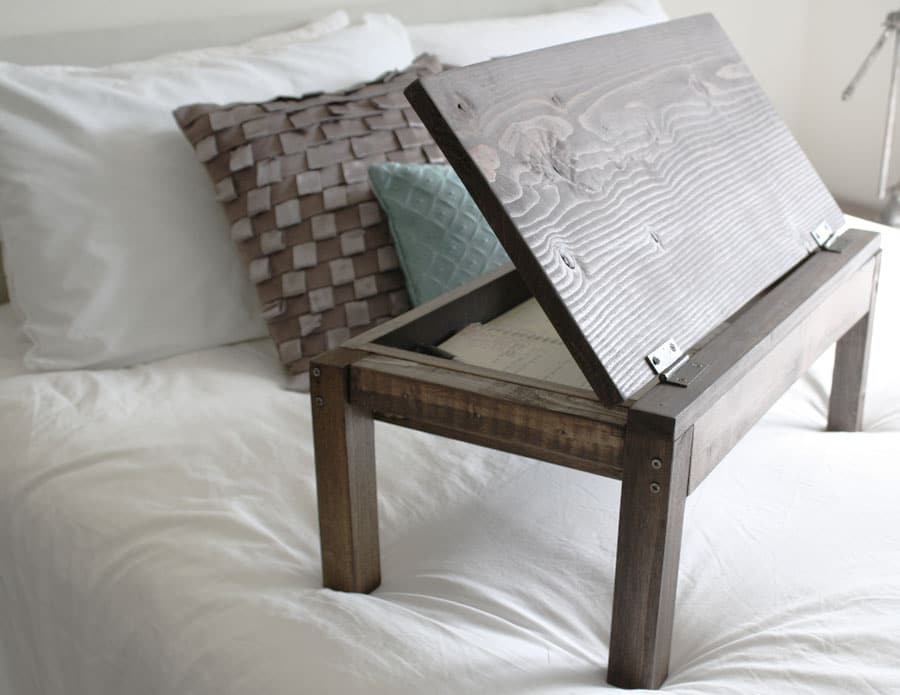 lapdesk_open_backview