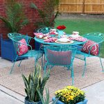 How to paint wrought iron patio furniture with Chalk Paint® by Annie Sloan