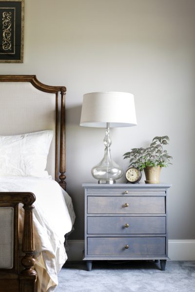 Nightstand plans - DIY Nightstand with pull out writing tray and charging station built-in!