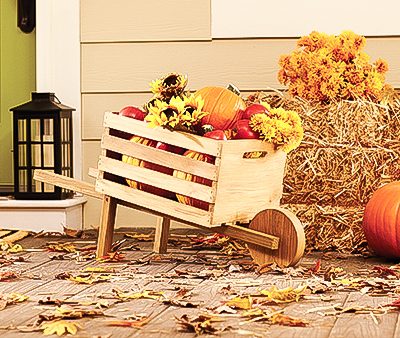 The Home Depot’s DIH Workshop: Rustic Fall Wheelbarrow