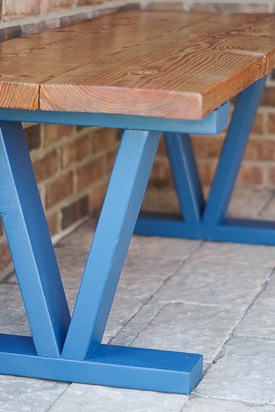 Easy DIY Outdoor Bench - Finished left side