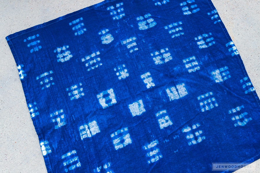 DIY-shibori-indigo-dyed-fabric