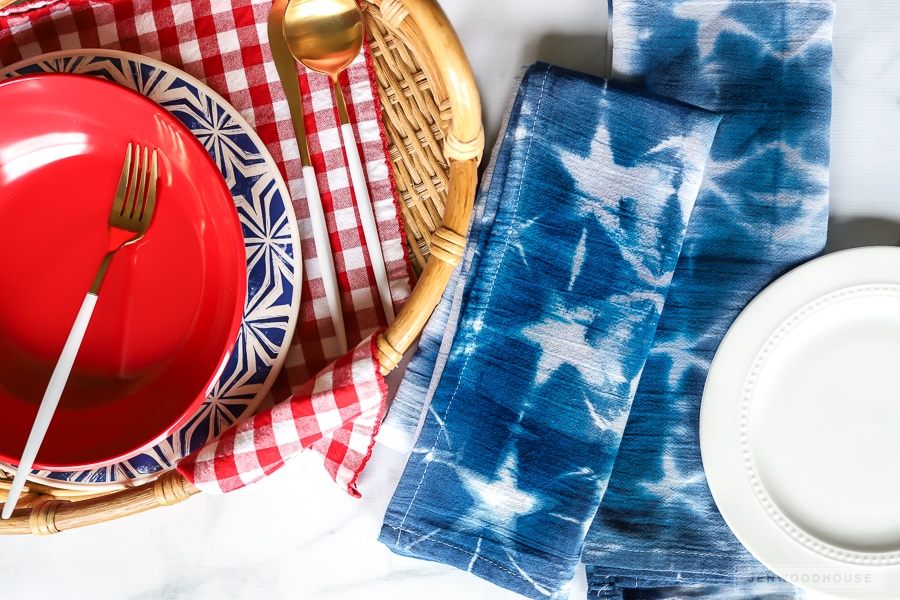 DIY Patriotic Shibori Dyed Napkins - perfect for a Summer table setting!