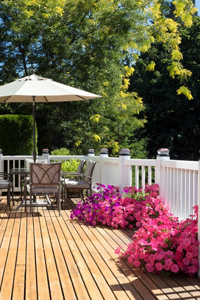 Why Homeowners Choose Wood Over Composite Decking