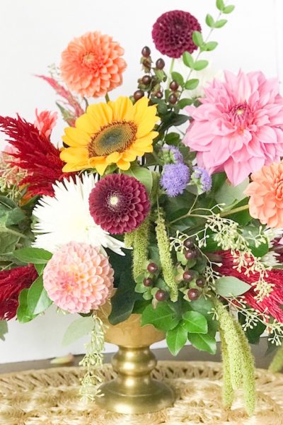 How to create a beautiful burgundy and blush floral centerpiece - perfect for Fall weddings and events!
