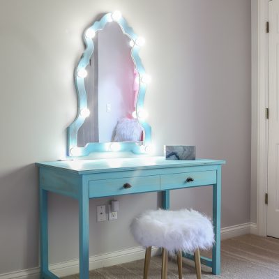 DIY Makeup Vanity