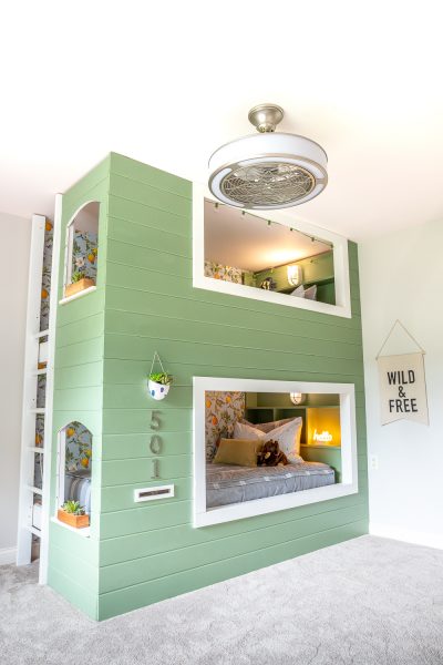How to build a DIY built-in bunk bed for kids (with storage shelves!)