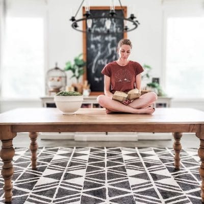 DIY Vintage Farmhouse Table – Arhaus Copycat
