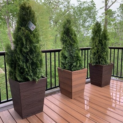 Deck planter box
