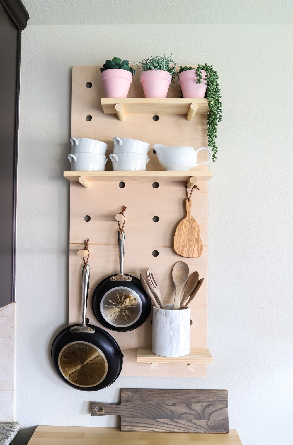 How to make DIY oversized pegboard shelves for your kitchen