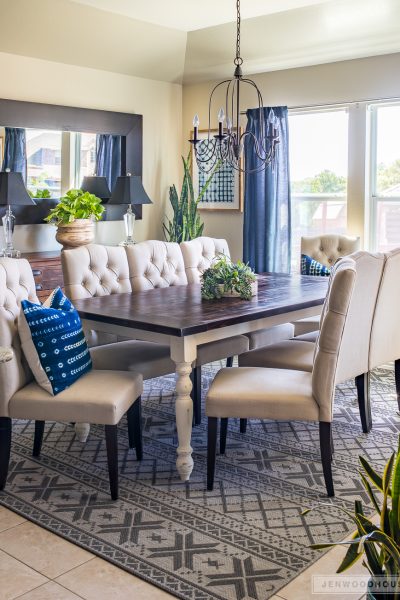 How to build a DIY farmhouse table - free plans by Jen Woodhouse