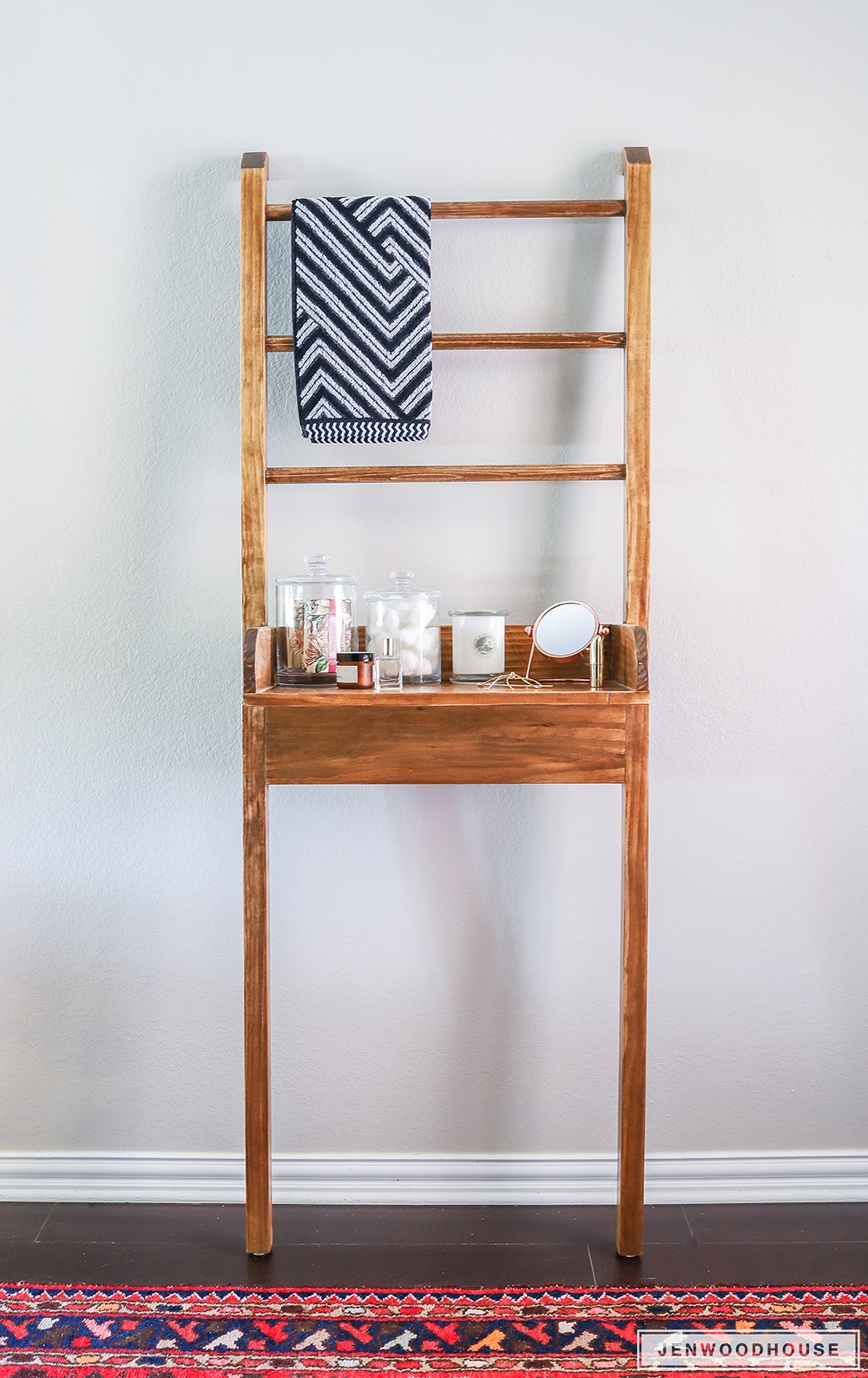 How to build a DIY leaning bathroom shelf